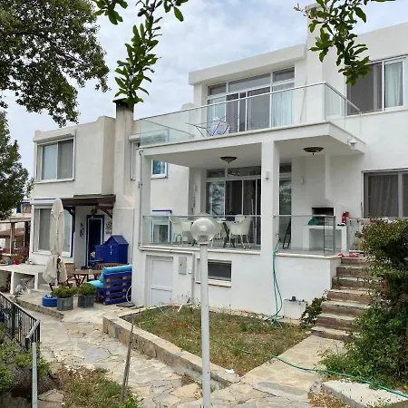 Oezel Plajli Site Icerisinde 3+1 Kiralik Hotel *