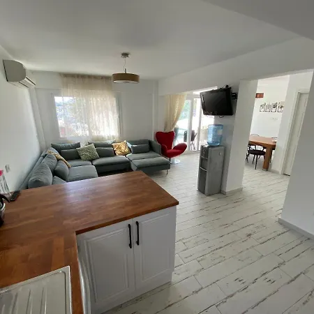 Hotel Oezel Plajli Site Icerisinde 3+1 Kiralik