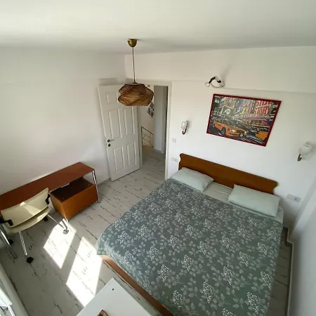 Hotel Oezel Plajli Site Icerisinde 3+1 Kiralik Bodrum