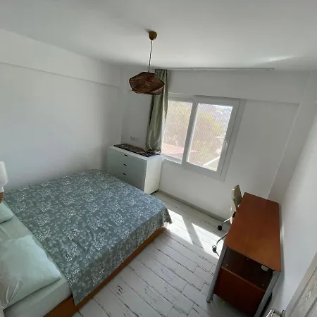Oezel Plajli Site Icerisinde 3+1 Kiralik Bodrum