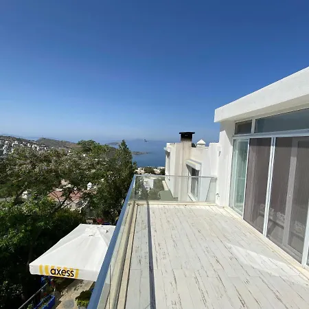 Oezel Plajli Site Icerisinde 3+1 Kiralik Bodrum
